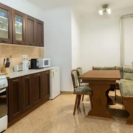 B333 - In The Heart Of The Apartment *