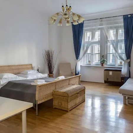 B333 - In The Heart Of The Apartment Budapest